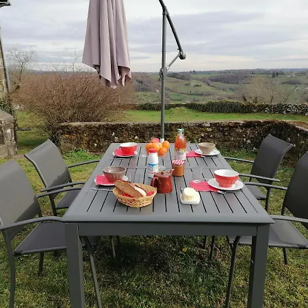 Du Bosquet Pays De Salers Cantal Sainte-Eulalie