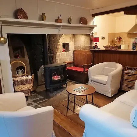 Du Bosquet Pays De Salers Cantal * Sainte-Eulalie