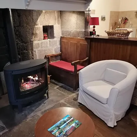 Du Bosquet Pays De Salers Cantal Casa de Férias Sainte-Eulalie (Auvergne)