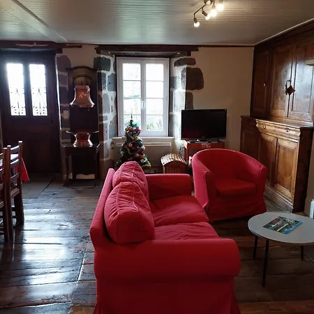 Du Bosquet Pays De Salers Cantal * Sainte-Eulalie