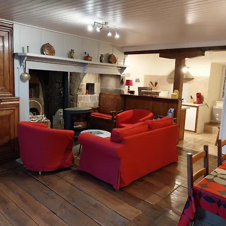 Du Bosquet Pays De Salers Cantal Casa de Férias Sainte-Eulalie (Auvergne)