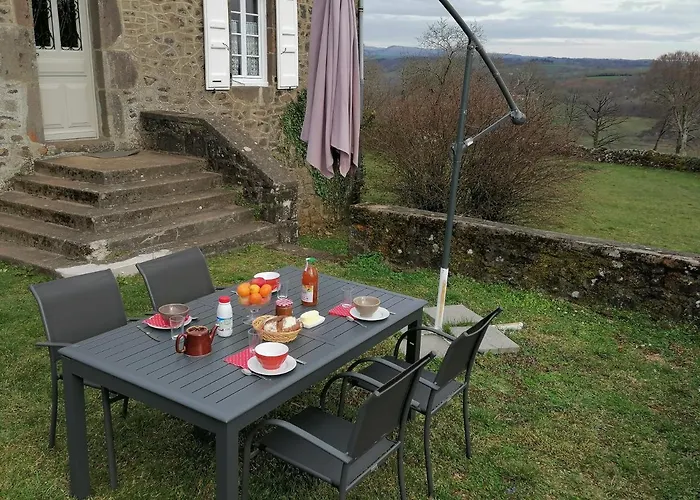 Tatil Evi Du Bosquet Pays De Salers Cantal *