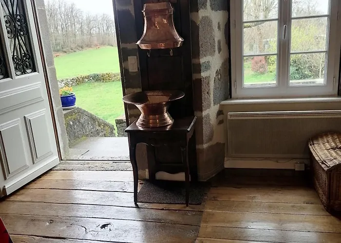 Du Bosquet Pays De Salers Cantal Sainte-Eulalie (Auvergne)